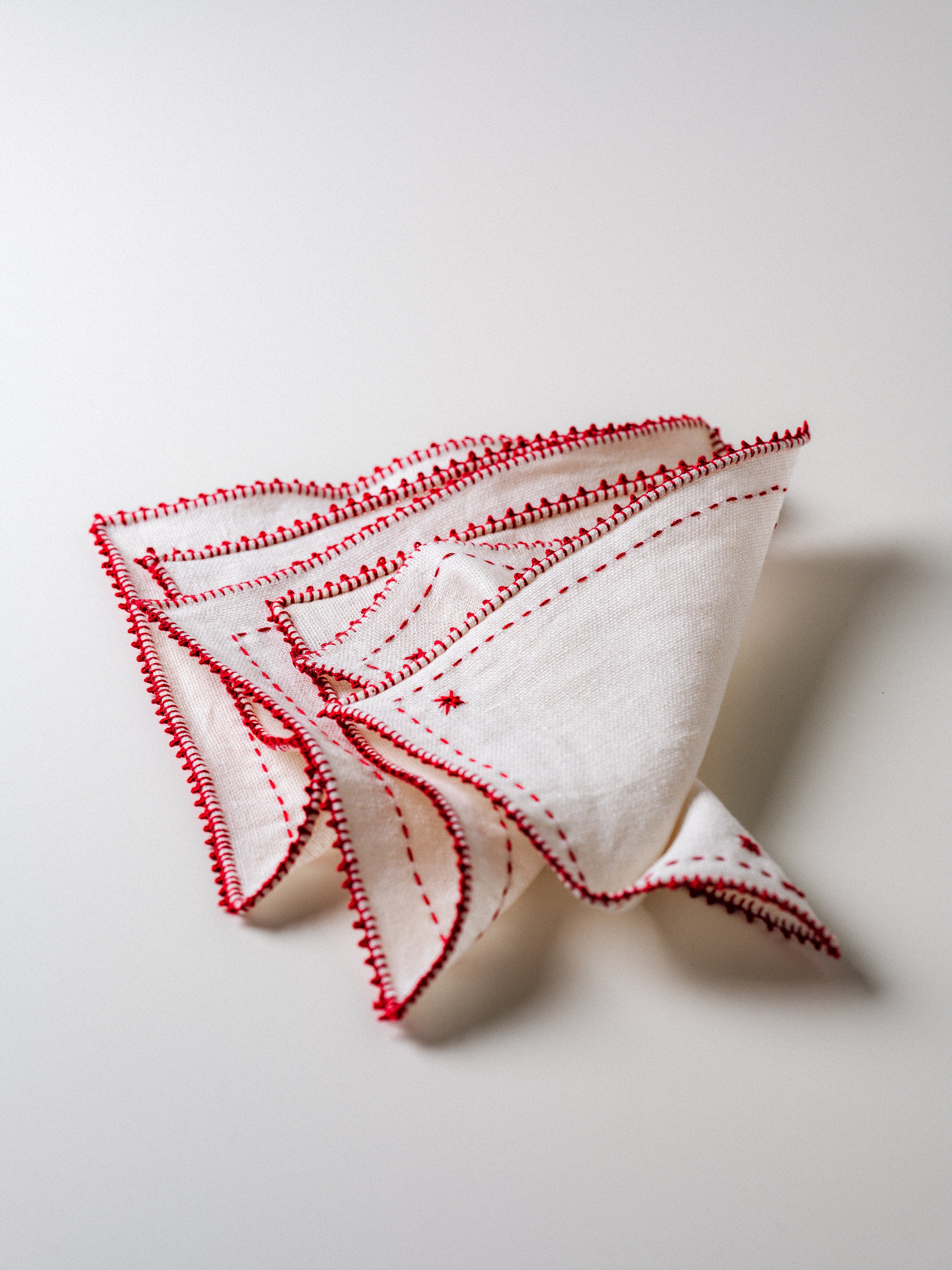 ECOLES ET ATELIERS DE L'ATLAS Servilletas bordadas a mano